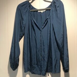 Fifteen-Twenty 100% silk blouse scoop neck multi button elastic cuff XS-M